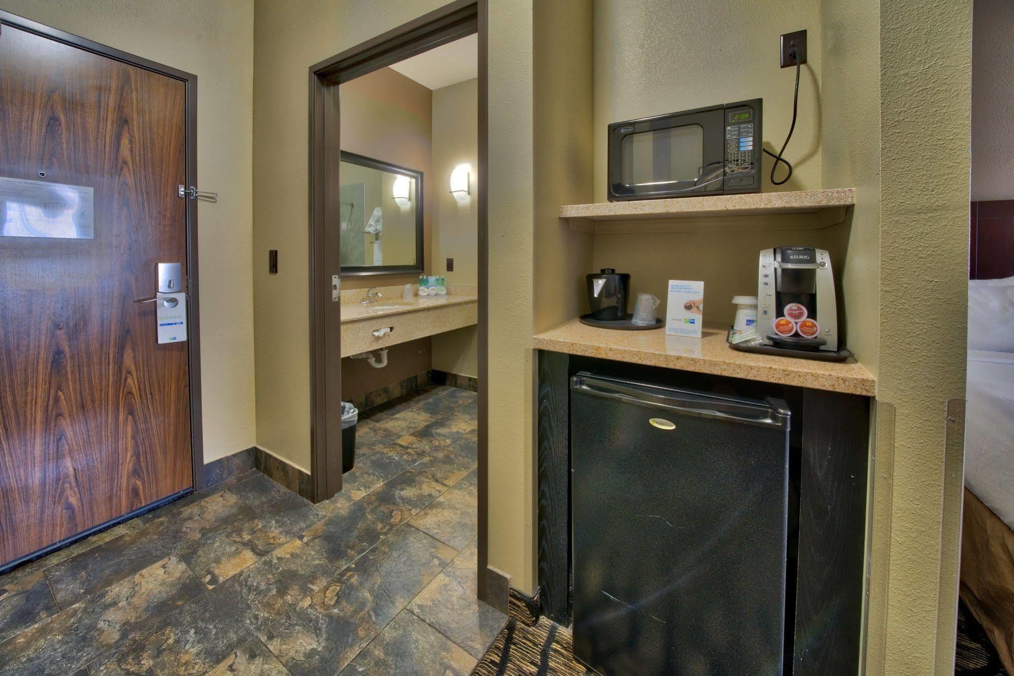 Holiday Inn Express And Suites Lubbock South By Ihg Eksteriør billede